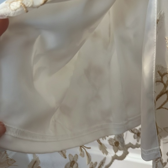 Lulu’s gorgeous white with tan floral pattern dress. Like new! Size XS - Picture 7 of 7